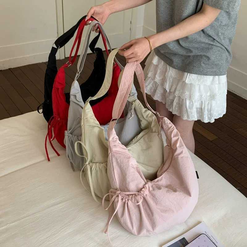 Cross Body Lightweight 2026 New Minimalist Lazy Style Large Capacity Crossbody Bag Solid Casual Korean Style Relaxed Commuter Shoulder Bag H261016