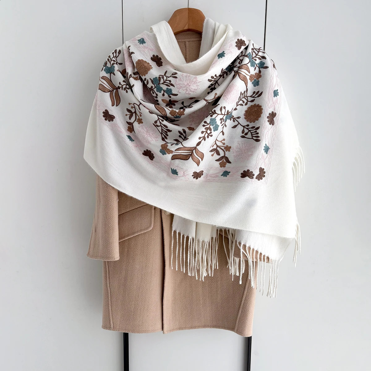 Many Colors Floral Warm Scarf For Women 70*210cm Faux Cashmere Shawl Winter Thick Pashmina Tassels Poncho Elegant Wrap261016
