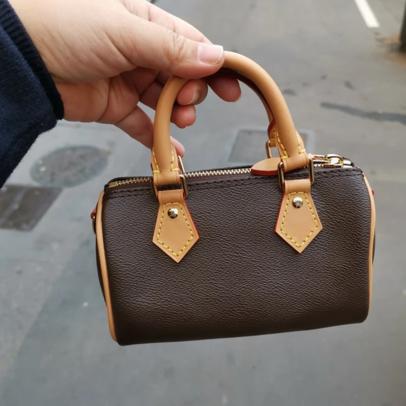 Woman New Tote Gold Silver Align Shoulder Bag Stylish Retro Chic Luxury Designer style Metal Chain underarm bag Top quality