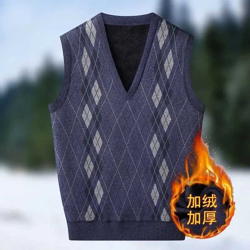 Knit Men's Winter Vests Men's Fleece Sweater Vest Retro Sleeveless V Neck Pullovers Sweater Knitwear Plaid Man Clothes Warm Bottoming Vest