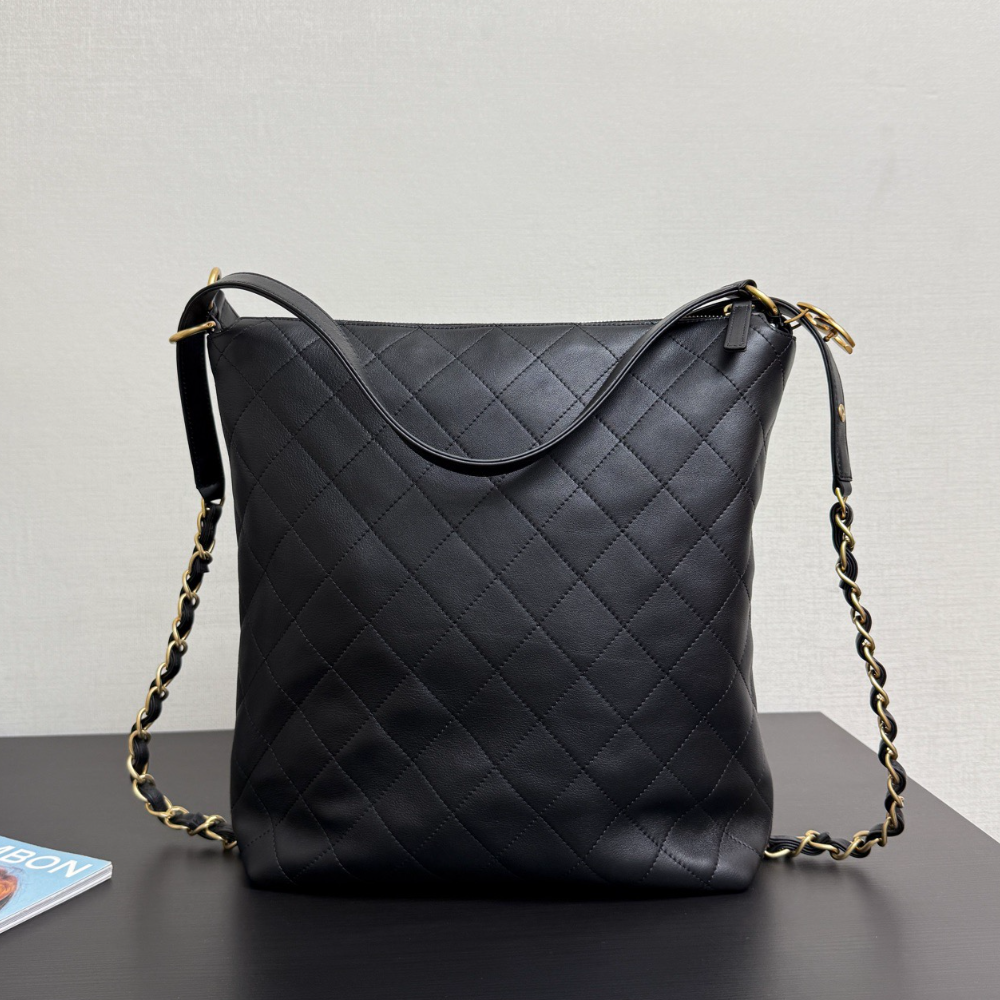 Quilted Hobo Shoulder Bag Soft Calfskin Leather Adjustable Chain Strap Convertible Backpack Chic Daily Top-Tier Designer Bag