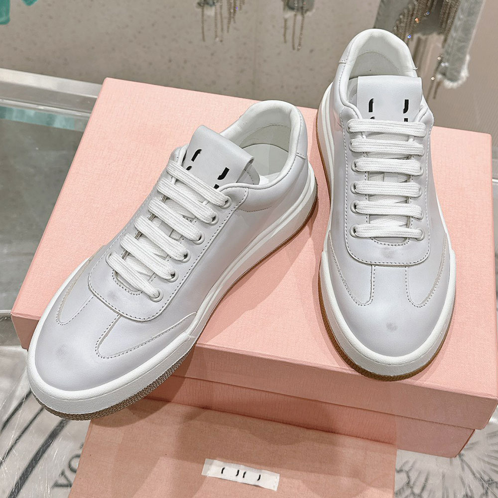 Leather Sneakers Womens Designer Sneaker Fashion Luxury Calfskin Casual Sneaker Lace Up Minimalist Comfort Classic Sneakers Leather Lining Size 35 4