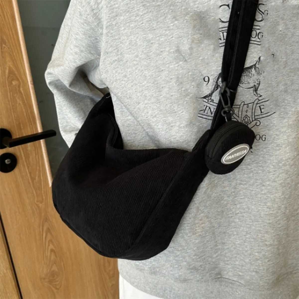 Evening Bags Black FAshion Simple Corduroy Women's Bag Texture Mother Bag Leisure Commuter Single Shoulder Crossbody Bag A Package H261016