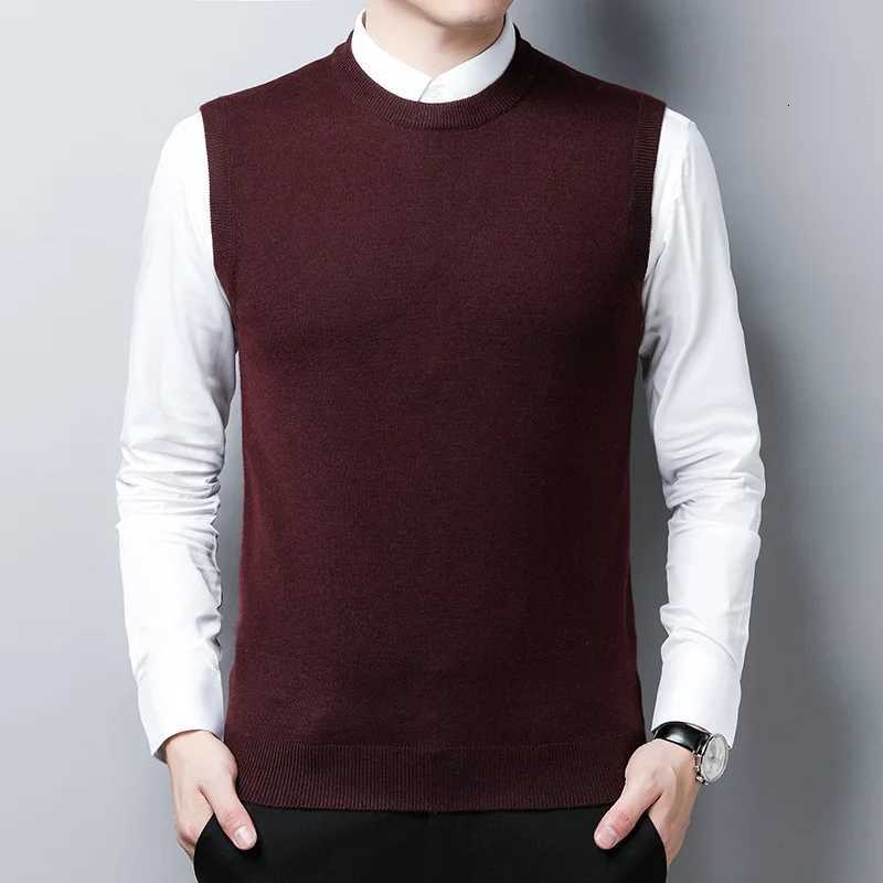 Sleeveless Men's Vests Men's O-Neck Sweater Vest Slim Fit Solid Color Warm Comfortable Knit Waistcoat Winter Casual Business Home Pullover