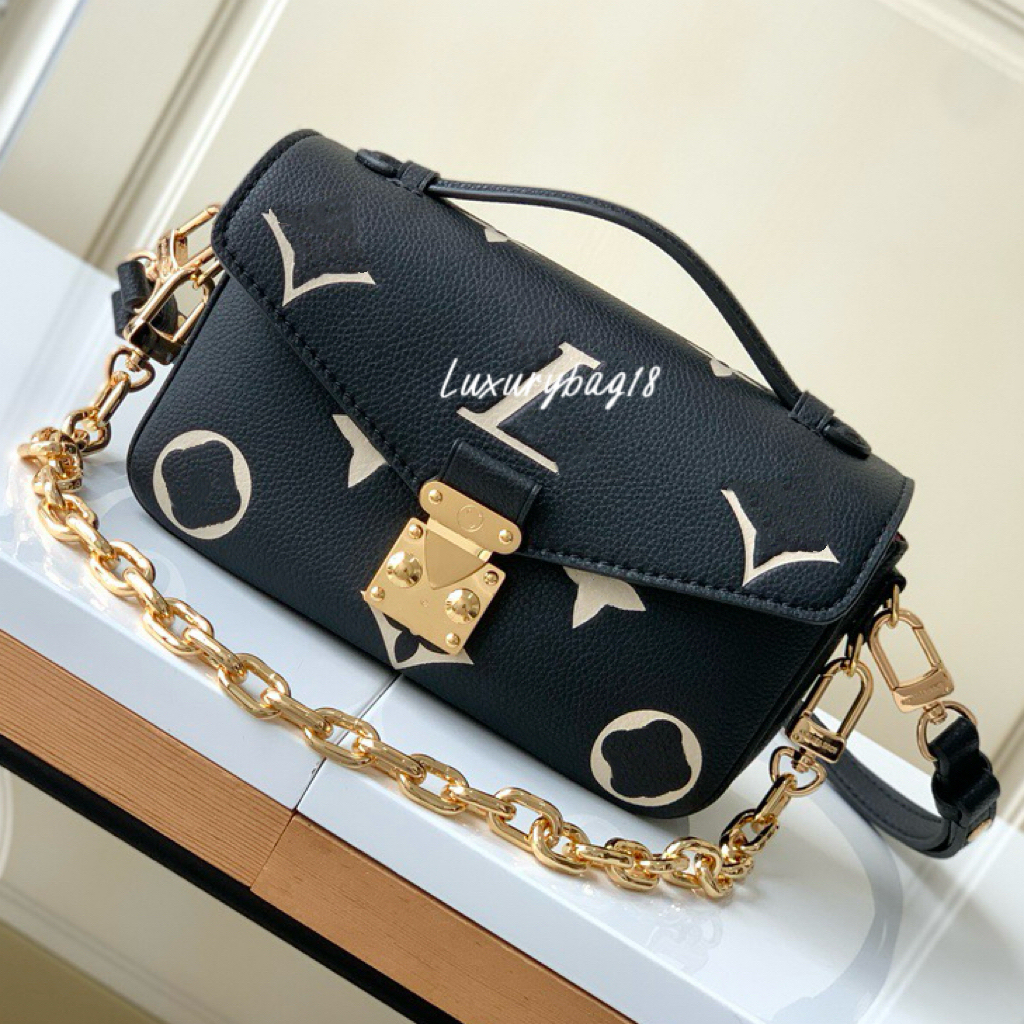 10A womens retro mini mailbag style handbag printed leather with metal chain strap shoulder bag with flip top cover features a handle and a lock clo