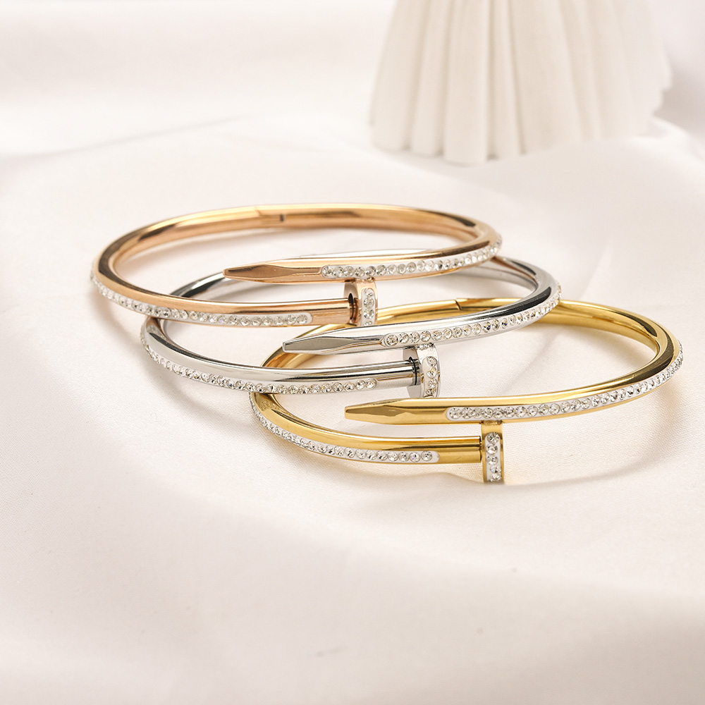 Luxury Bangle Bracelet for Women 18K Gold Plated Stainless Steel Cuff Bracelet Hypoallergenic Fashion Jewelry ZG1200