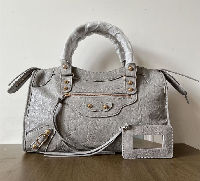 Luxury Evening Bags Designer Rivet Motorcycle Bag Tote Bag Waxed Cowhide Large Capacity City Motorcycle bag,Luxury Trendy Versatile All-match Commut