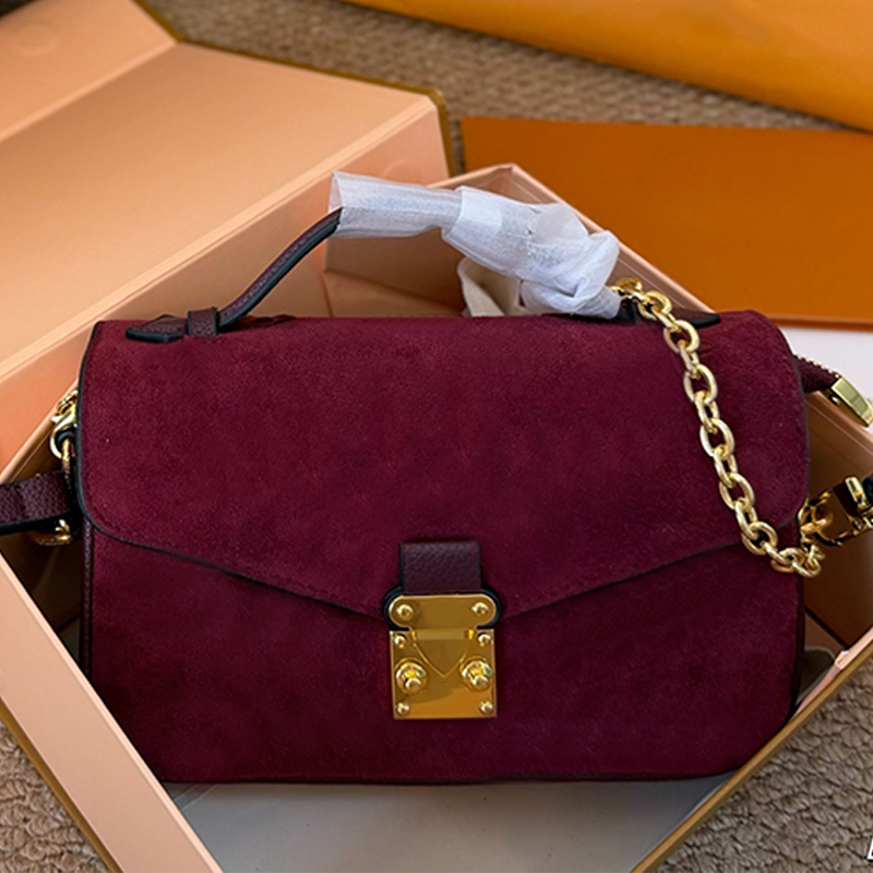 Classic postman bag fashionable chain bag retro flap-top bag luxury designer bag women's shoulder bag high-end handbag practical crossbody bag