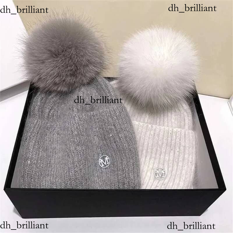 New In Real Fur Pom Poms Outdoor Warm Skullies Beanie Winter Hat for Women Rabbit Knitted Thick CAP Christmas H260908 Hot