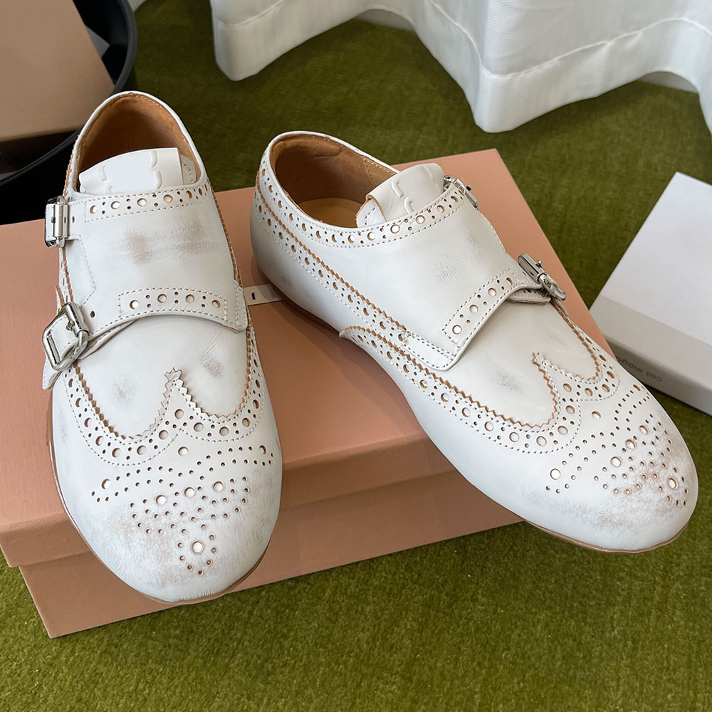 Womens Leather Sneakers Luxury Designer Sneaker Fashion Signature Brand Flat Sneaker Buckle Strap Refined Minimalist Casual Sneakers Rubber Sole Siz