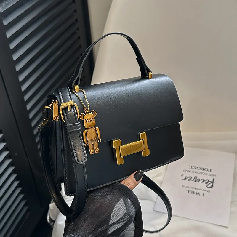 Women Vintage Square Handbag, Korean Chic Solid Color Flap Purse, PU Leather Top Handle Crossbody Bag with Bear Pendant