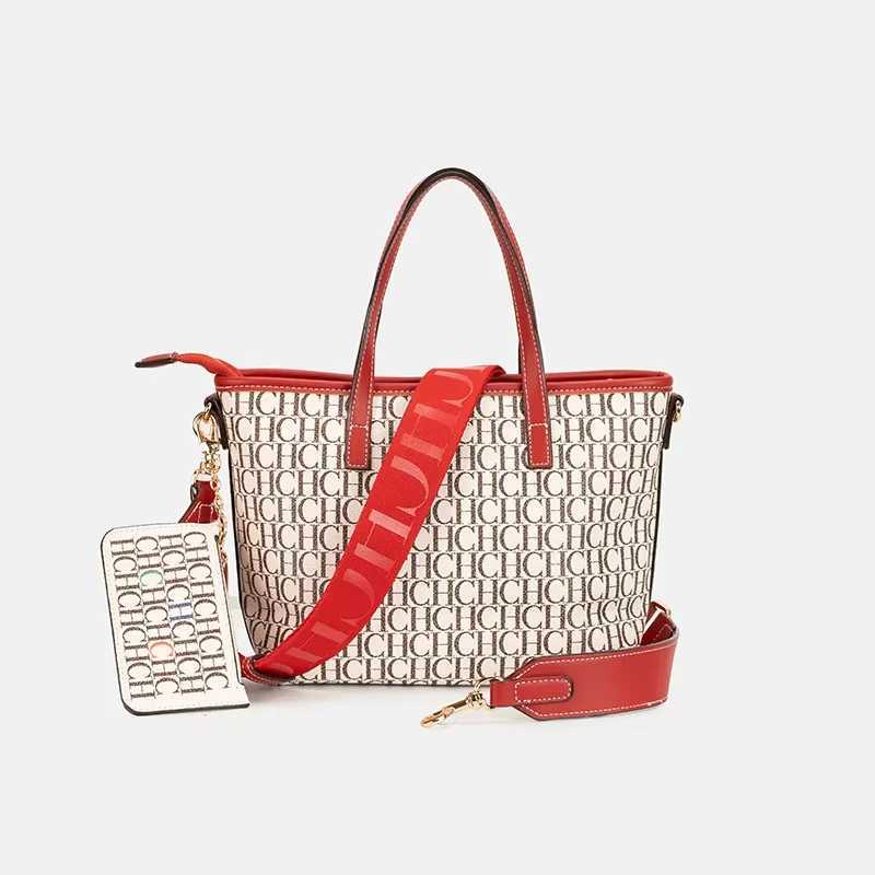 Evening Bags CH Classic Light Womens Crossbody Bag Exquisite Texture High Quality Material Large Capacity Daily Commuting Fashion Bag H261016