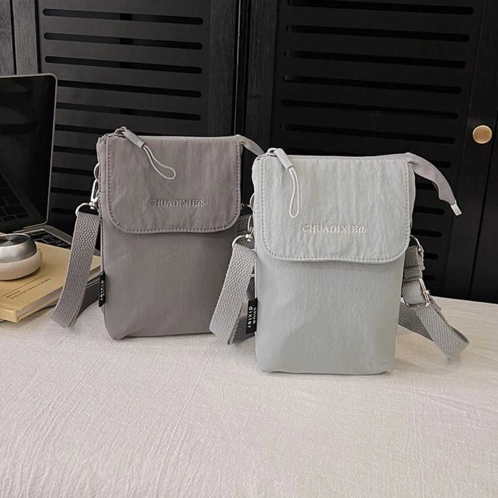 Shoulder Bags Trendy Nylon Phone Bag Solid Color Ultra Lightweight Crossbody Bag Adjustable Strap Mini Size Shoulder Bag Unisex H261016