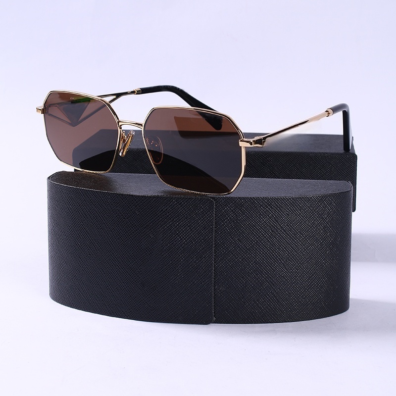 Fashion Super Lightweight Sunglasses For Women Brand Desinger Men Retro Irregular Metal Frame Eyeware Ladies Beach SUN GLASSES Fashion Sunglasses
