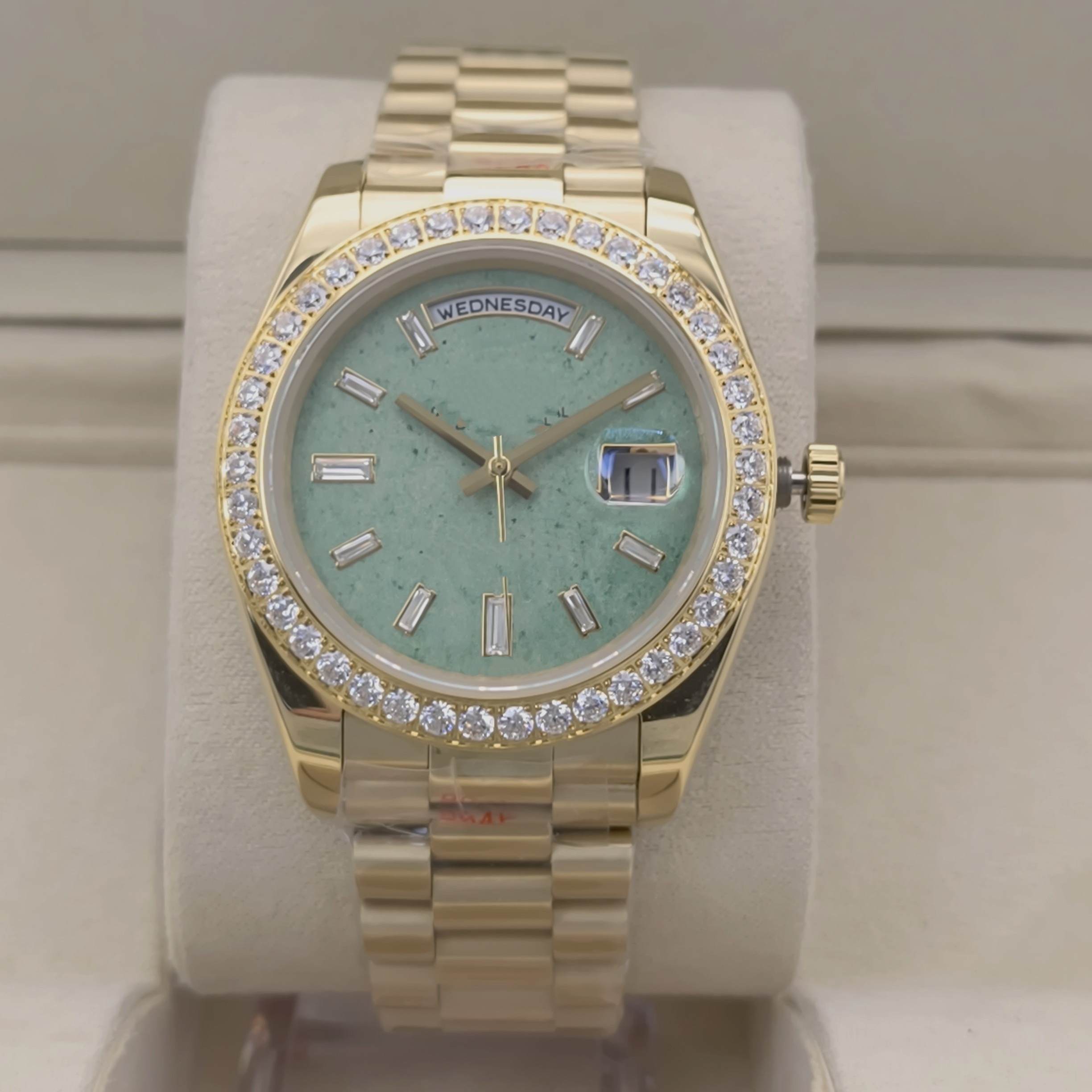 2026 New High Quality Watch Day Date: 2836-4 41MM Mint Green Dial Round Diamond bezel Sapphire Dial Waterproof Gold Men's Watch