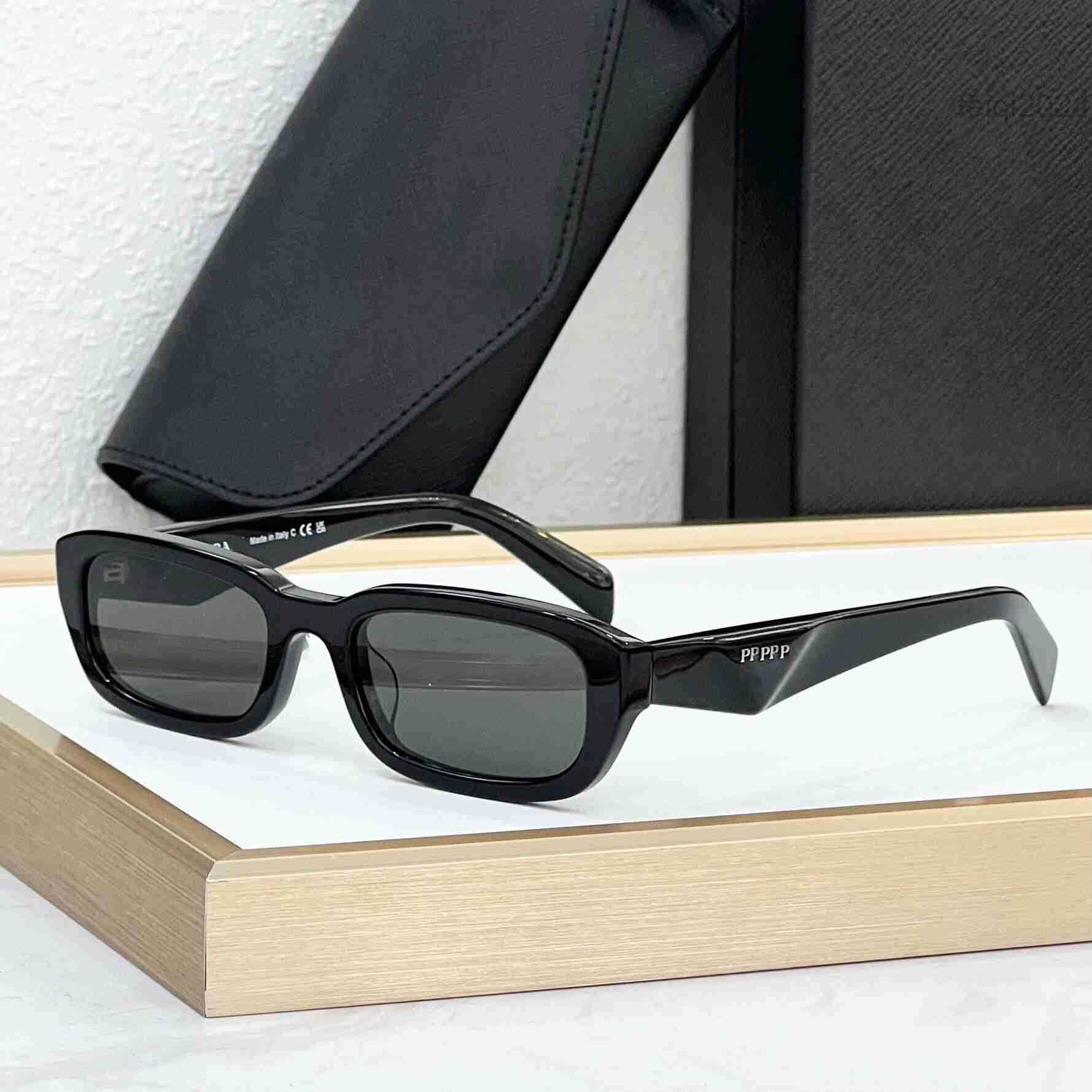 Designer Squear Sunglasses Outdoor Shades Fashion Classic Lady Small Rectangular Sun glasses for Women mens Luxury Eyewear Optional signature with b