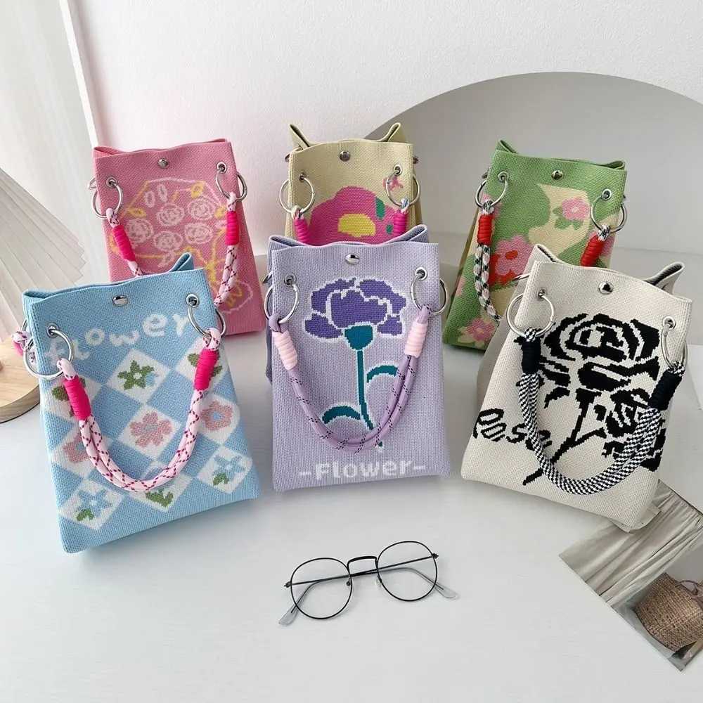 Evening Bags Cute Cartoon Knitted Bucket Bag Handmade Large Capacity Wrist Bag Woven Ring Handbag for Women H261016