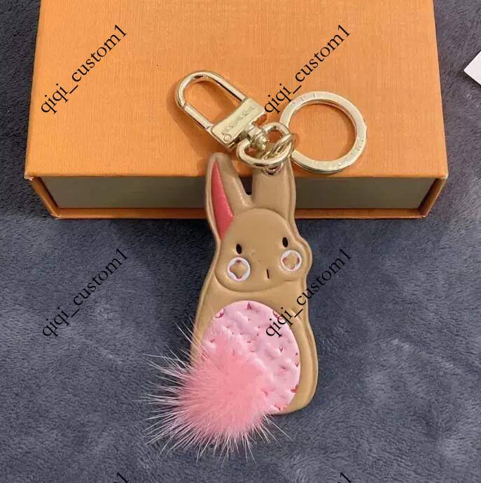 2023 New designer keychain rabbit and panda plush cute ladies' bag men's car key high grade creative pendant 01