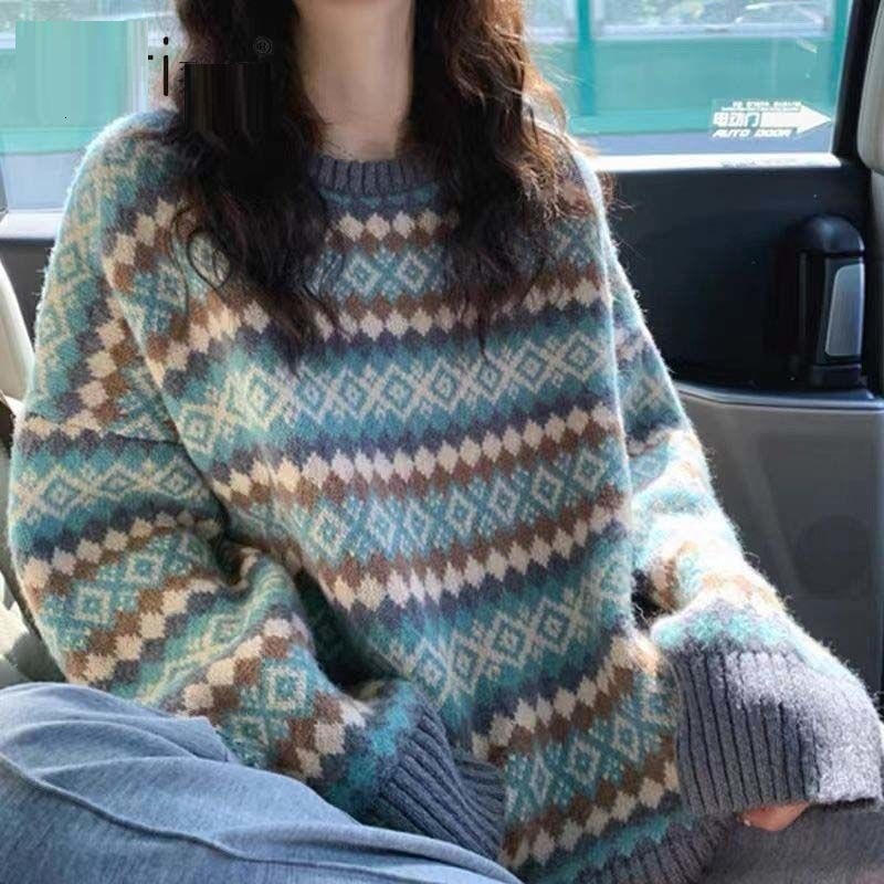 2026 Autumn/winter New Korean Loose Diamond Pattern Women's Sweater Design Unique Knitted Sweater Style Niche Retro Casual