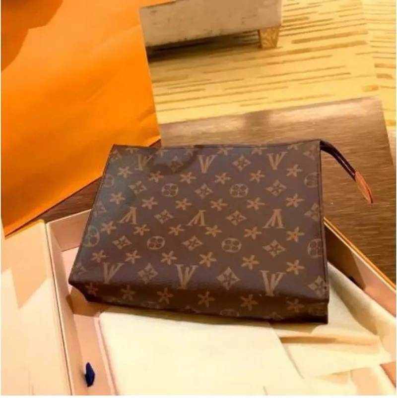 TOP Quality Hand bag Travel Toiletry Pouch Clutch Protection Makeup bagi Women Leather Waterproof Cosmetic Bags For Women With Dust Baga 26cm