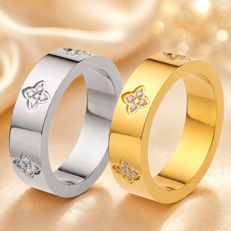 V brand ring fashion, high-end four-leaf clover design, diamond-studded ring, gold-colored wide band, trendy and versatile ring for the index finger