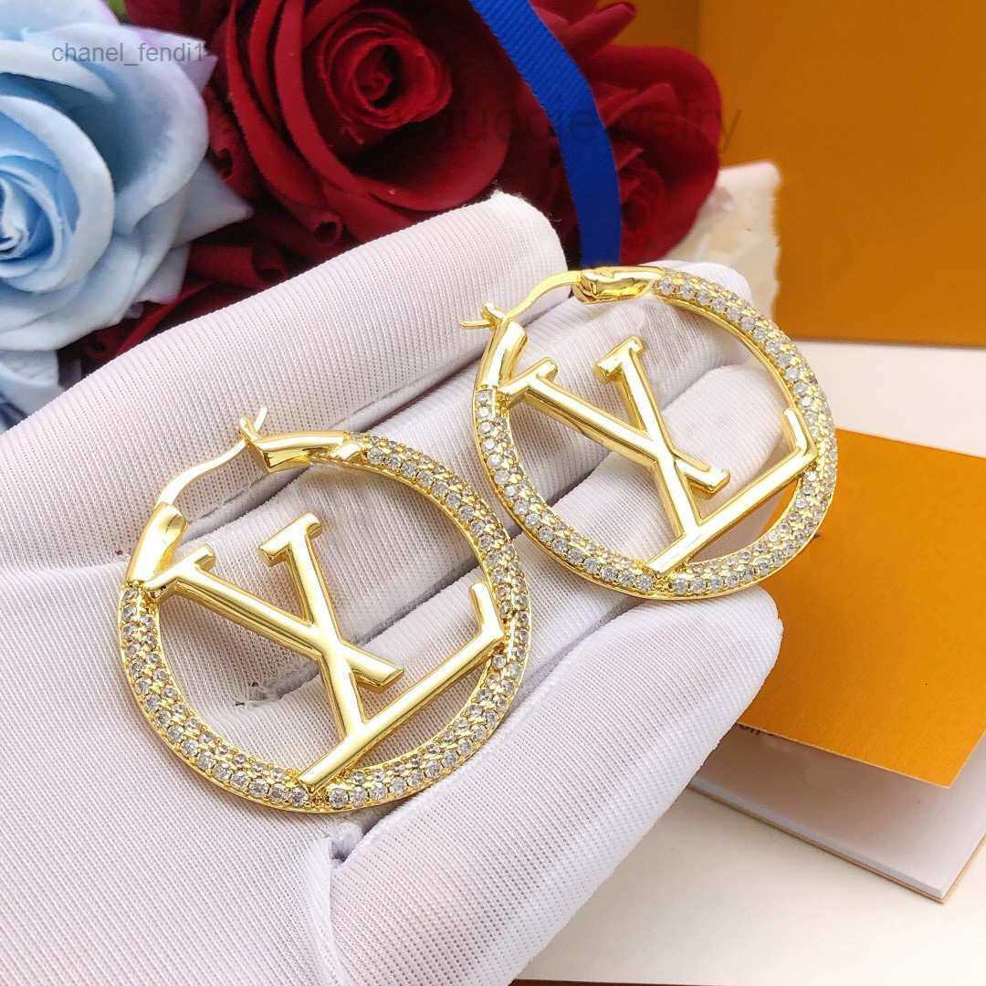 2025 Women Gold Earrings Designer Luxury Hoop Earrings Extravagant Studs Classic Simple Earring Steel Silver Letter Engagement Jewelry Valentines Da