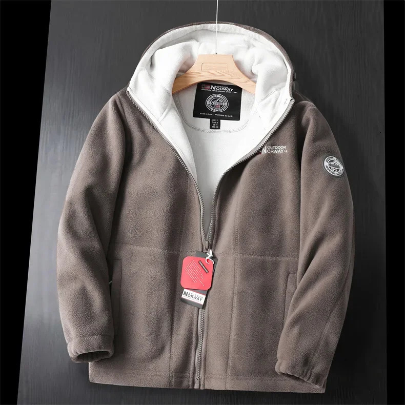 Winter Wool Jacket Men's Highend Embroidered Thickened Fleece Windproof Outdoor Snow Coldproof Warm Hooded Coat 261010