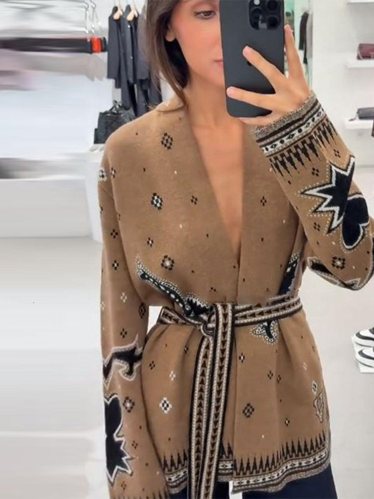 Cross border European American autumn winter new collection printed tassel shawl cardigan sweater women s outerwear casual and slimming style MAKOUF