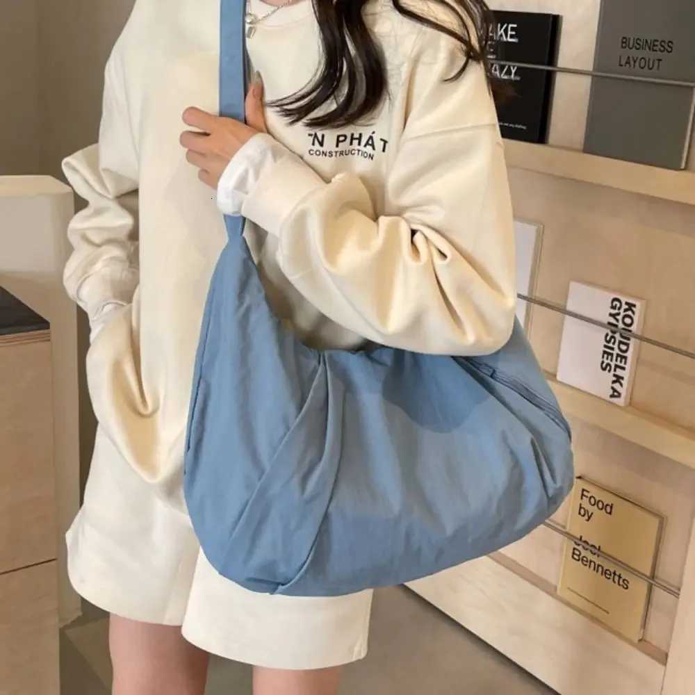 Shoulder Bags Korean Style Nylon Shoulder Bags Tote Bag Large Capacity Casual Dumpling Bag Solid Color Fold Oxford Cloth Underarm Bag H261016