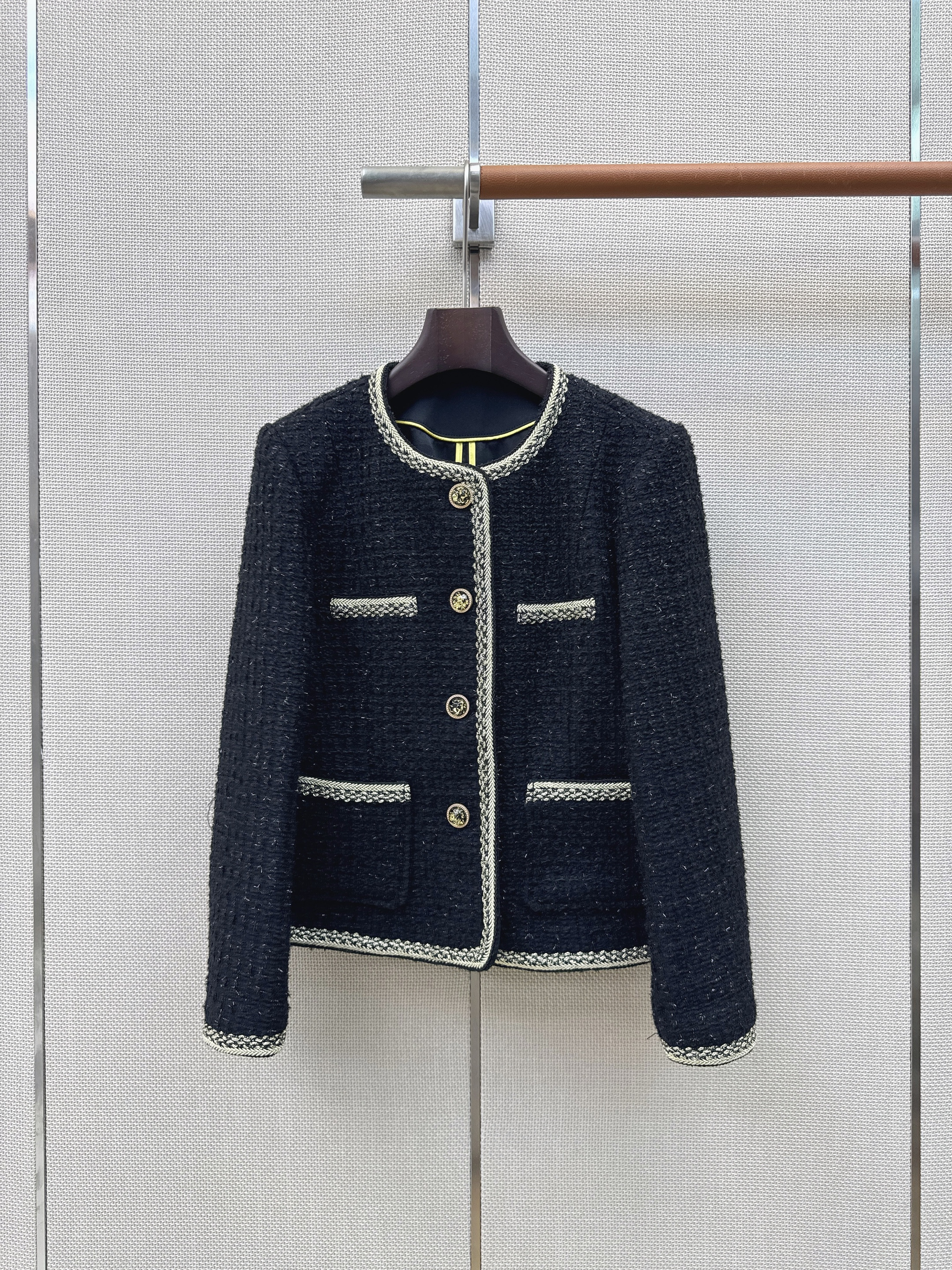 Milan Runway Coats 2026 New Autumn Winter Lapel Neck Long Sleeve Fashion Designer Jackets Brand Same Style Tops 1018-3