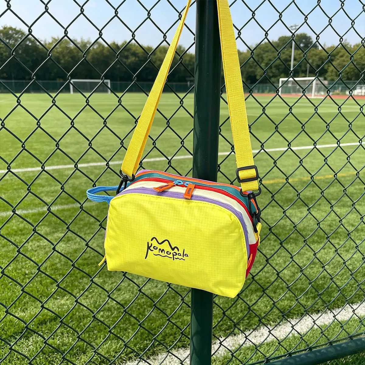 Shoulder Bags Trendy Personality Dopamine Rainbow Color Diagonal Cross Bag Large Capacity Outdoor Convenient Handheld Travel Makeup Bag H261016