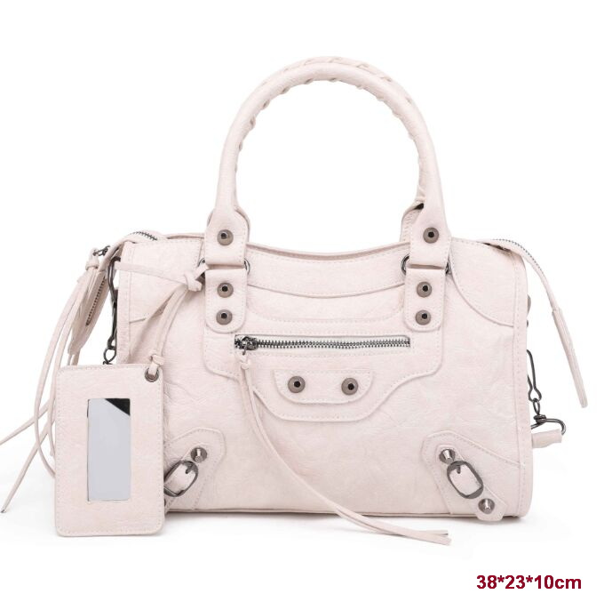 Designer Evening Bags Luxury New Fashion Rivet Locomotive Bags Retro French Handbags High Quality Hobo Tote Bag for Women