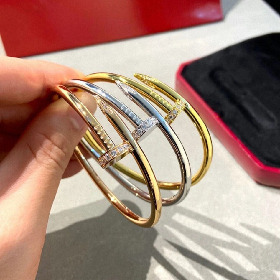 2026 New Fashion Nail cologne Bracelet Designer Jewelry Classic Bangle 18K Gold Plated 925 For Women Men perfume Bracelets Silver Luxury Jewelrys Br