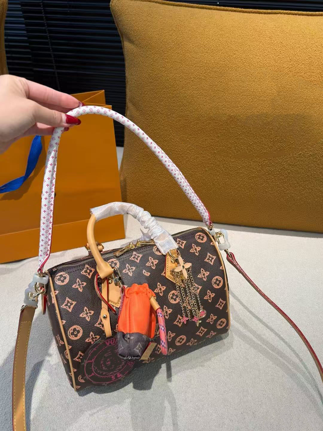2026fashion designer Ladies Luxury Express Boston Bag, Canvas Material with Alphabet Pattern, Multicolor Print Handbag with Adjustable Shoulder Stra