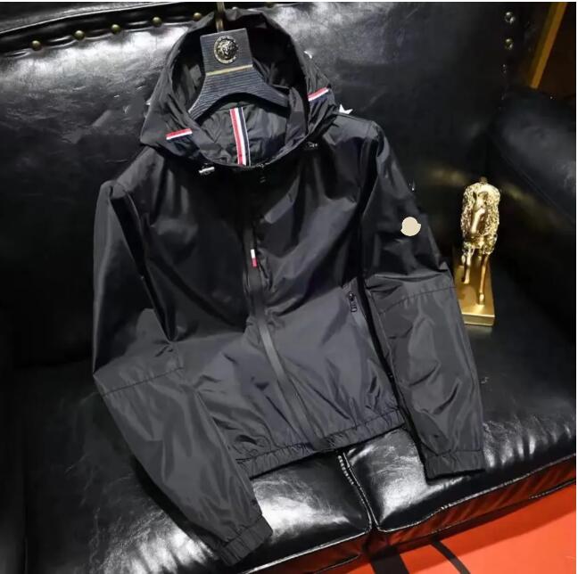 Mens Designer Jacket Men Windbreaker Jacket Man Wind Breaker Jackets Veste Homme Winder Breakers Coats Classic Casual Hooded Outdoor Windproof Outer