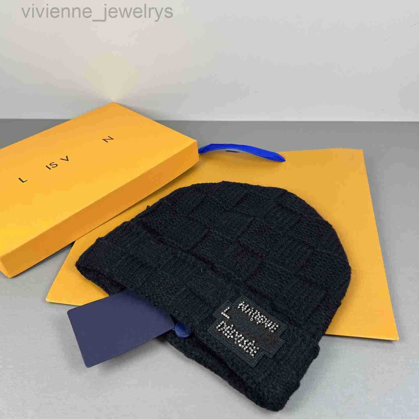 Luxury Premium Materials designer beanie Checkered Pattern women and man Warmth hat exquisite Hat trend autumn winter wool Elegance versatile temper