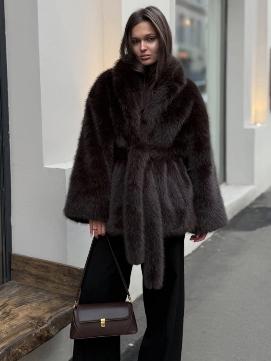 The coat is tailored and stylish Cross-Border Foreign Trade Women's Clothing, Mid-Length Faux Coat, Warm, Belted, Imitation Fox Fur Coat Honglu