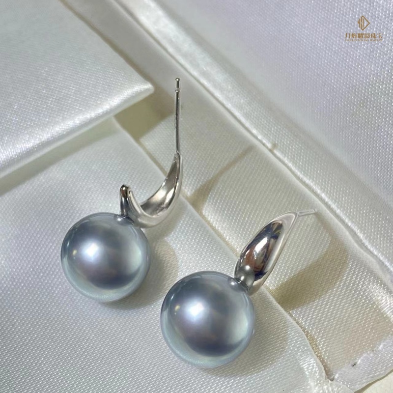 Natural Mirror White Grey Tone S925 Silver 11-12mm Sea Water Tahitian Black Pearl Stud Earrings with K Gold Texture