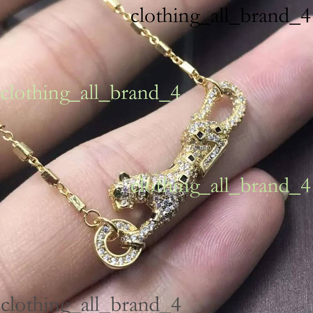 Nail Desginer Leopard With Gold Plated Love Men Women Pendant Necklaces Luxury Jewelry Carteied Necklace F3c