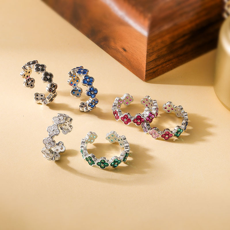 V brand ring Cross-border, lightweight luxury copper with colorful diamond accents, featuring a four-leaf clover design, and an elegant floral petal