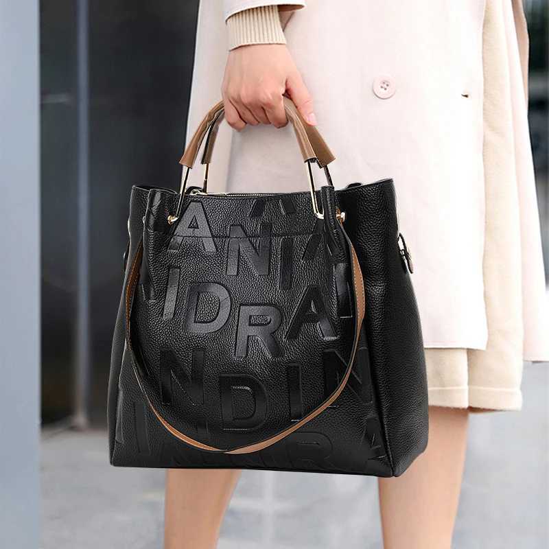 Evening Bags Aidrani High-Quality Cowhide Black Women's Handbag Large Capacity Printed with Letters Fashionable Women's Bag H261016