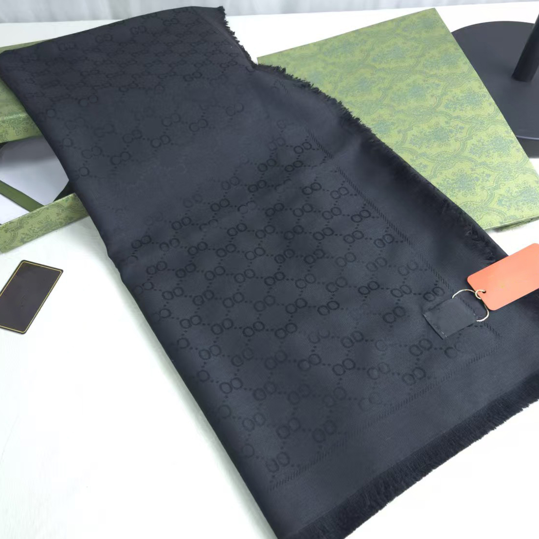 Classic Women Man Designer Scarf Cashmere Scarves For Winter Warm Womens and mens Long Wraps Size 140*140cm