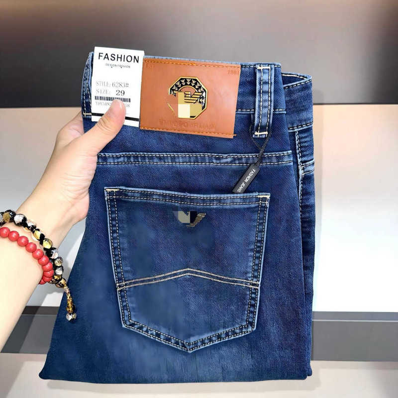 designer Men's Jeans Classic Eagle brand, high-end European-style summer men jeans, slim-fit, straight-leg, stretchy, blue wash, casual long pa