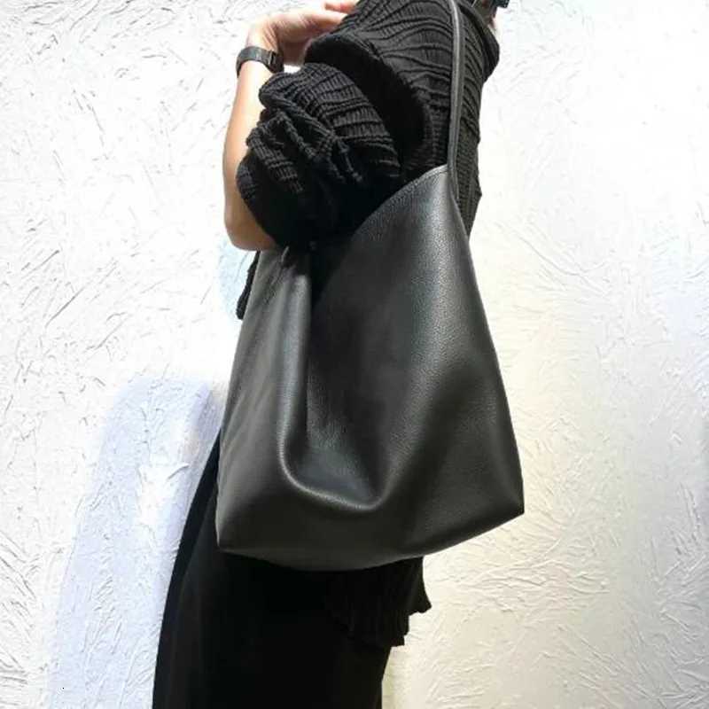 Evening Bags Women's Bag Large Capacity Commuting Tote Bag High-Quality Head Layer Cowhide Bucket Bag One Shoulder Handbag Lazy Wind H261016