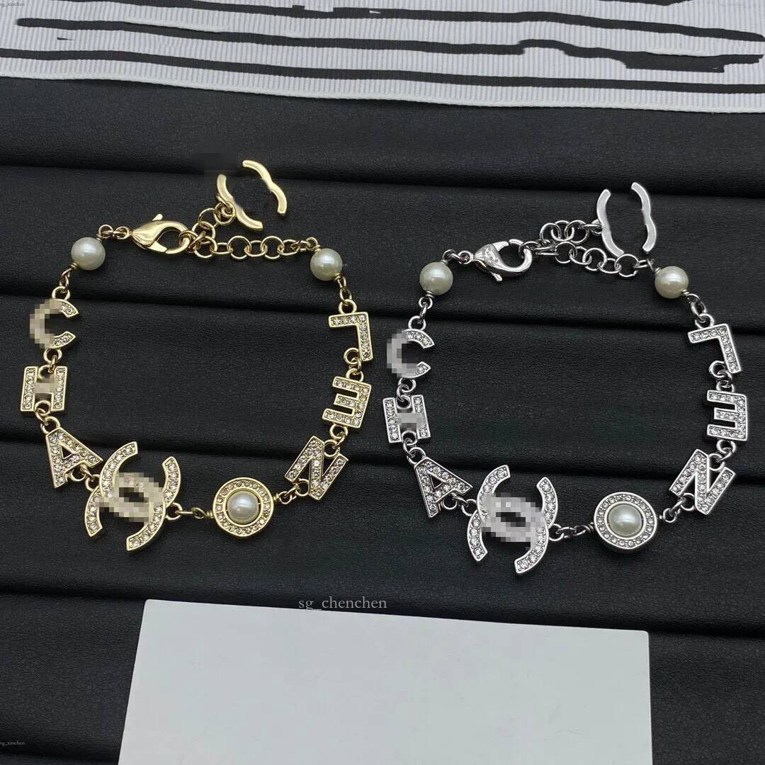 Gold Silver Color Women Fashion Designer Bracelets With Diamonds 3D Elegant Letters Extravagant Bracelet White Pearl Luxury Jewelry