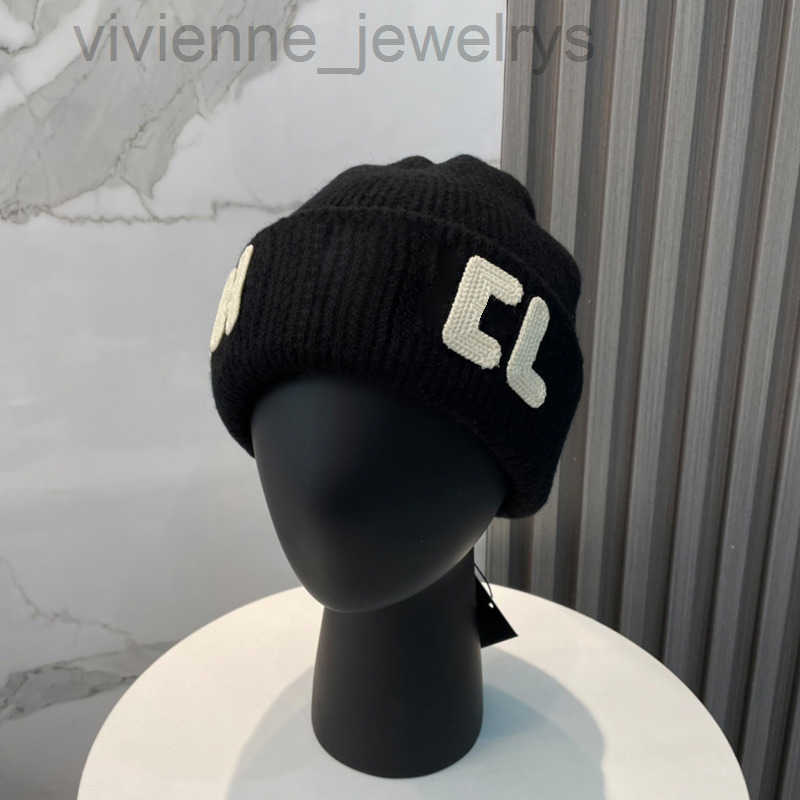 Womens Designer Beanies Winter Autumn Mens Wool Bonnet Luxury Warm Fitted Hats Double Letters Soft Cashmere Street Fashion Beanie Hats nice