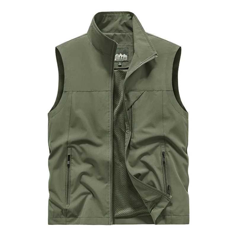 Spring Men's Vests New Men Vest Outdoor Tactical Men's Sleeveless Waistcoat Multiple Pockets Plus Size Male Fishing Vest OutwearW261017