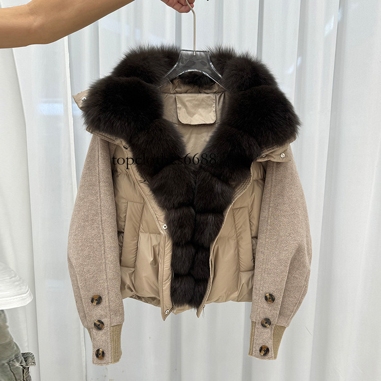 2026 Autumn/Winter New Women's Short Down Jacket with Large Fox Collar, Hooded, Loose Fit, Thickened, Warm Fur Coat