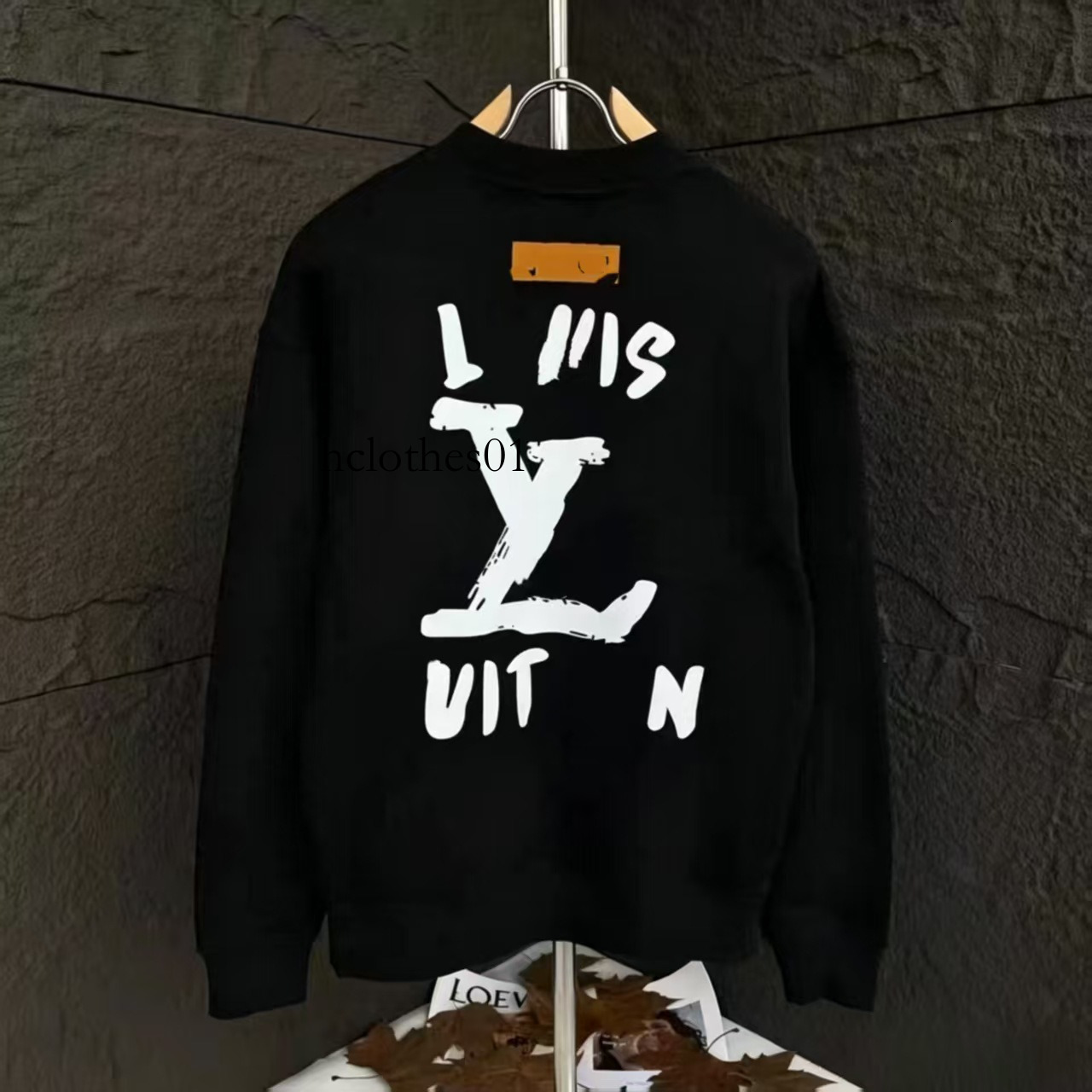 Designer sports sweatshirt V-neck sweatshirt, trendy printed design, unisex, long-sleeved, casual, loose fit, and versatile