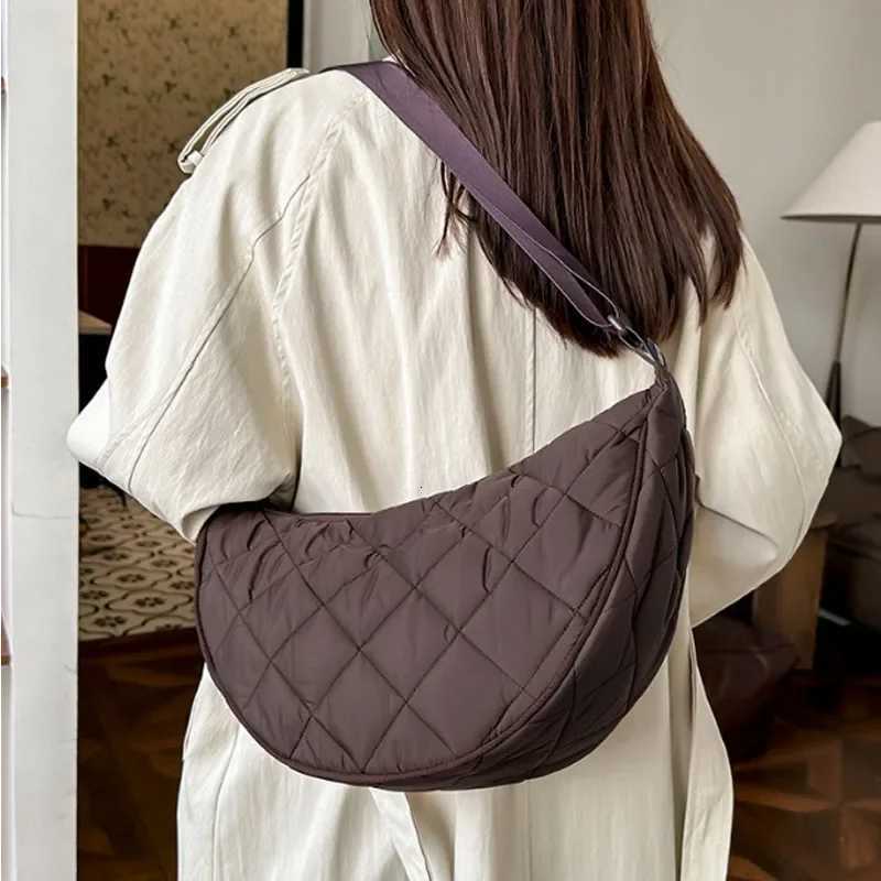 Shoulder Bags Waist Half Moon Belt Bag Solid Color Crossbody Bag Large Capacity Shoulder Bags Portable Nylon Plaid Travel Bags for Commuting H261016